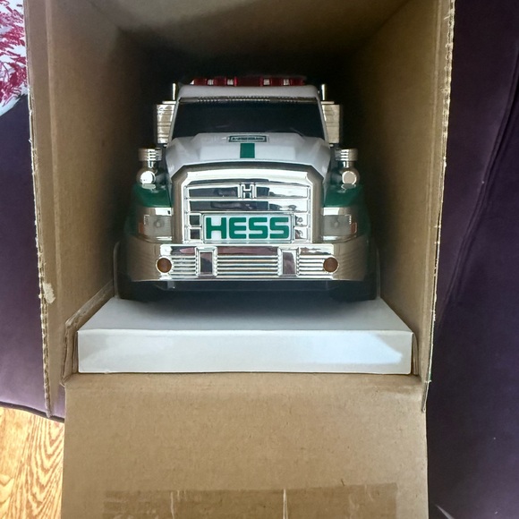 NIB Collectible 2017 Hess Dump Truck and Loader - Picture 4 of 7